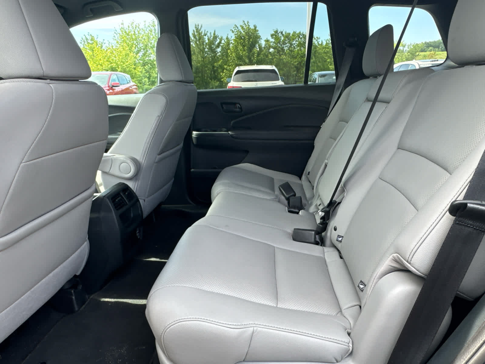 Used 2023 Honda Passport EX-L image 10