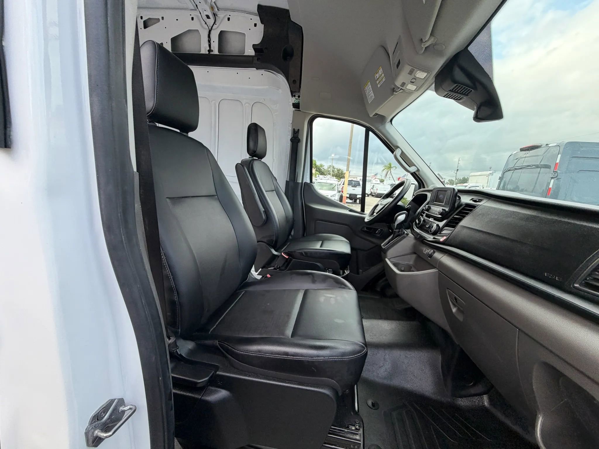 Used 2025 Ford Transit 250 148 High Roof AWD image 18