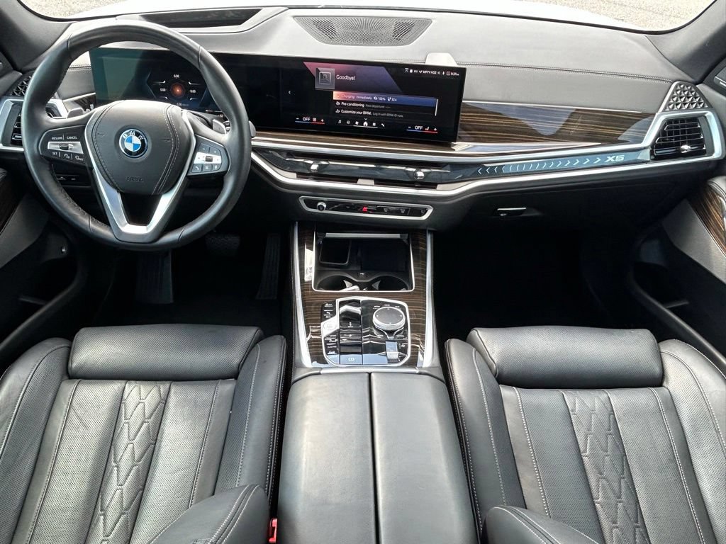 Used 2025 BMW X5 xDrive50e AWD/4WD image 10