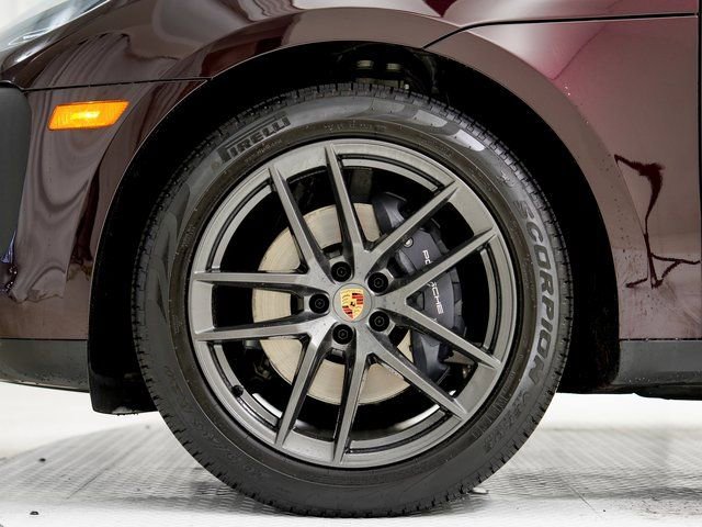 Certified 2023 Porsche Macan Turbo image 30