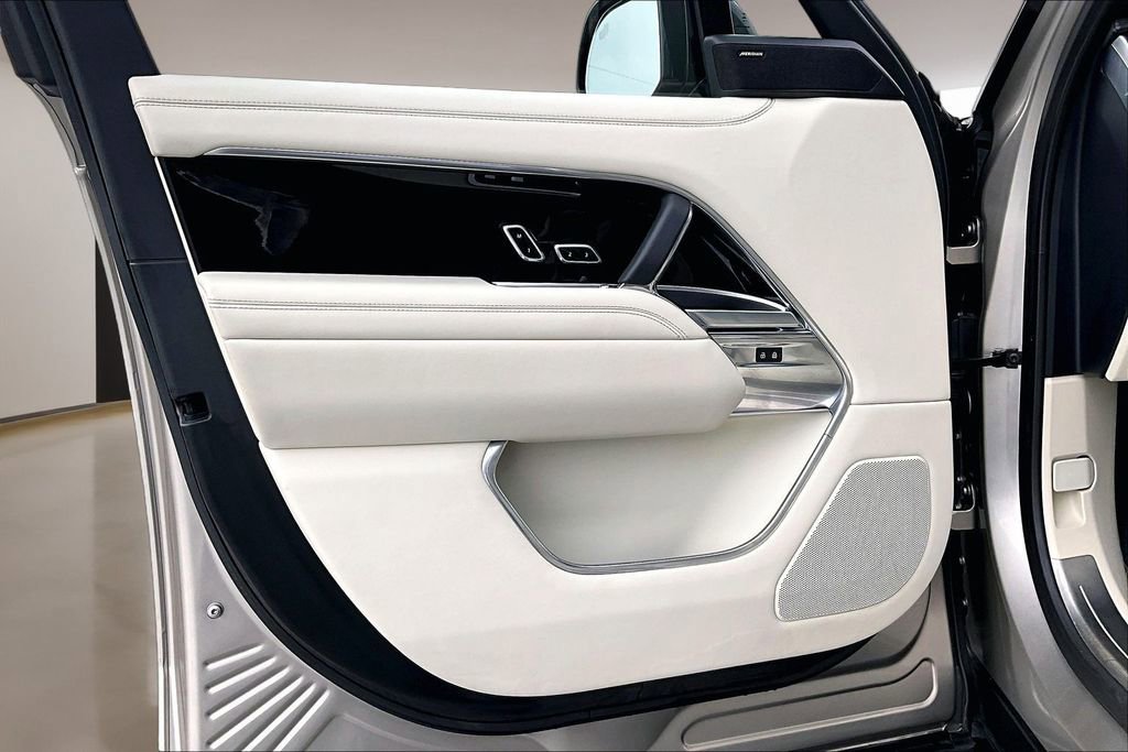 Certified 2023 Land Rover Range Rover SE AWD/4WD image 18