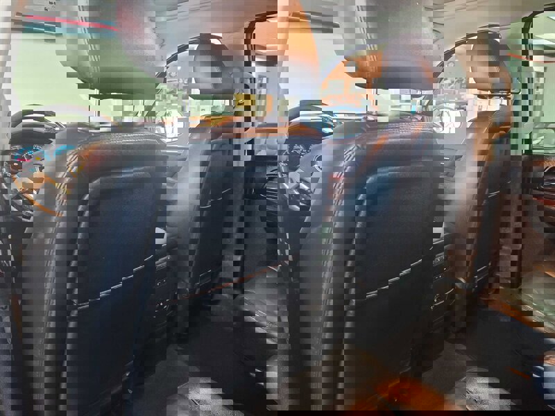 Used 2013 Chevrolet Suburban LTZ image 11