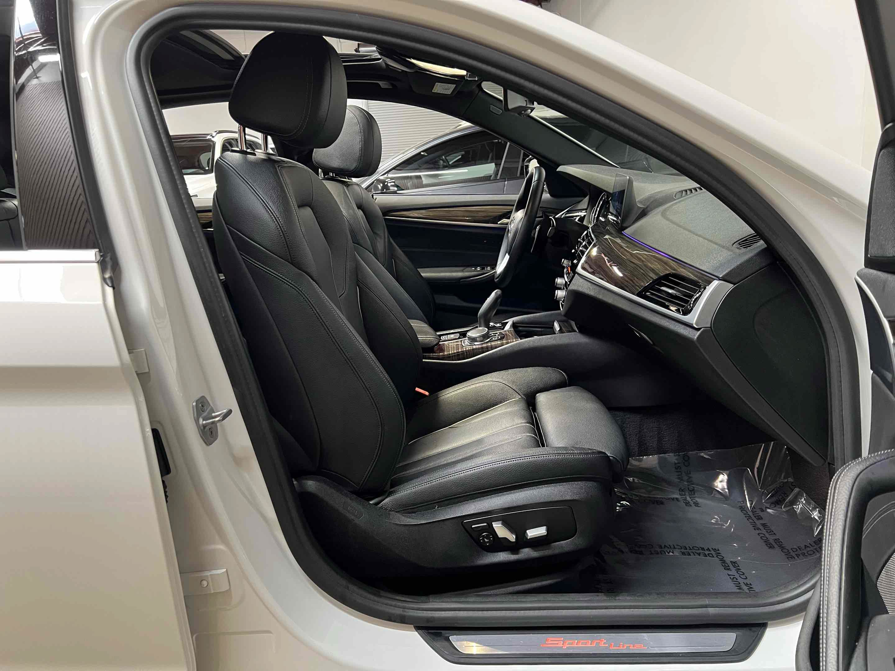 Used 2017 BMW 540i RWD image 36
