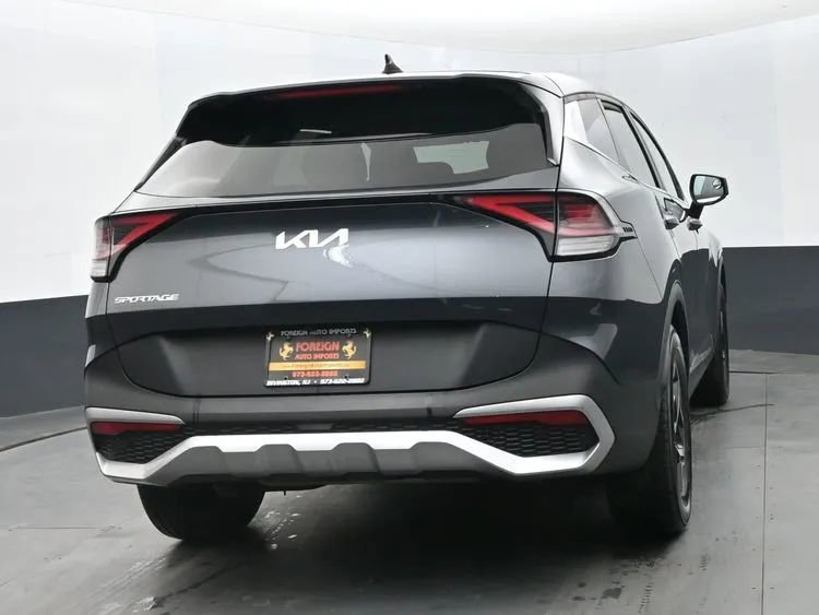 Used 2024 Kia Sportage LX image 8