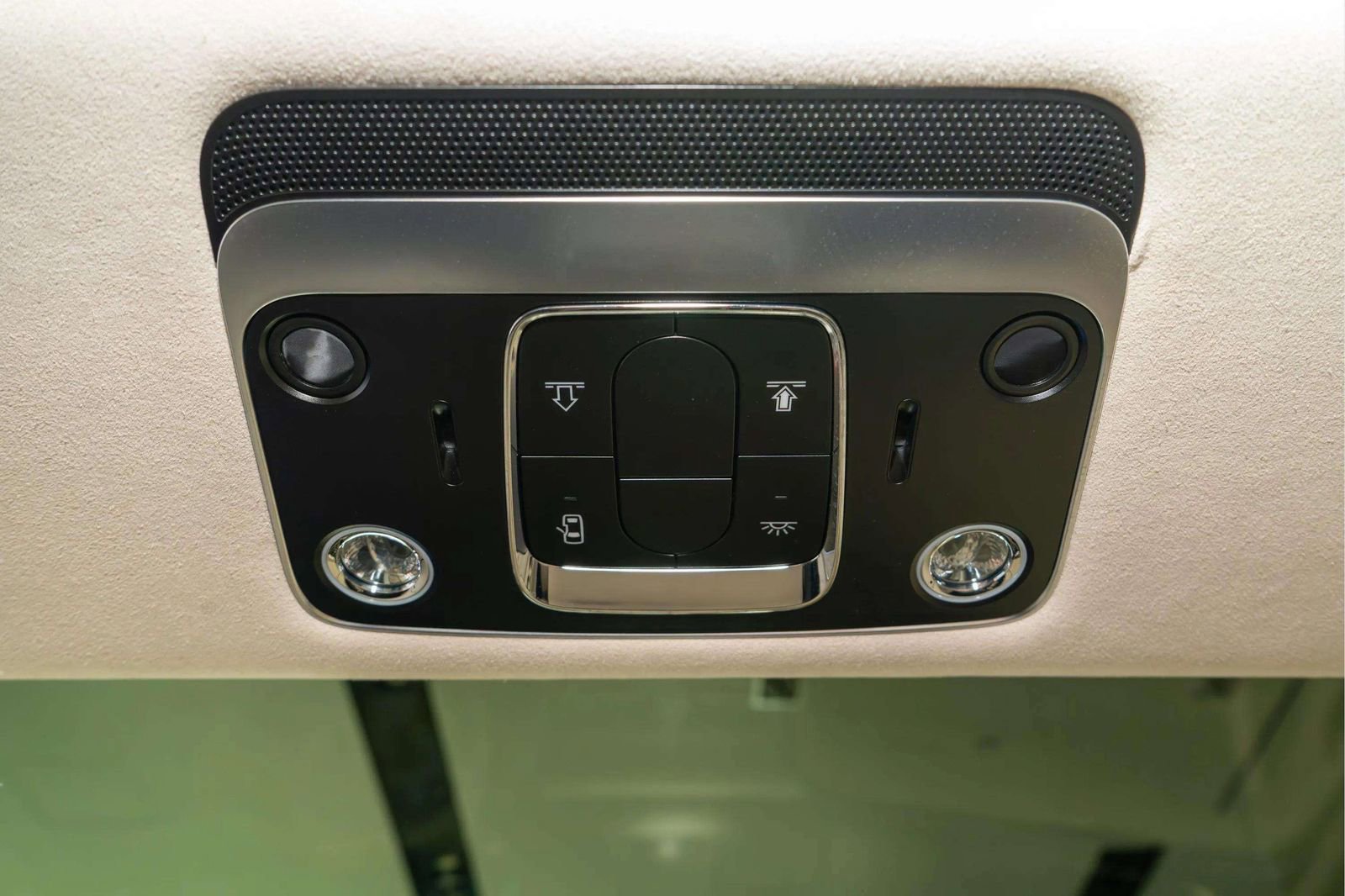 Used 2023 Bentley Flying Spur Azure AWD/4WD image 70