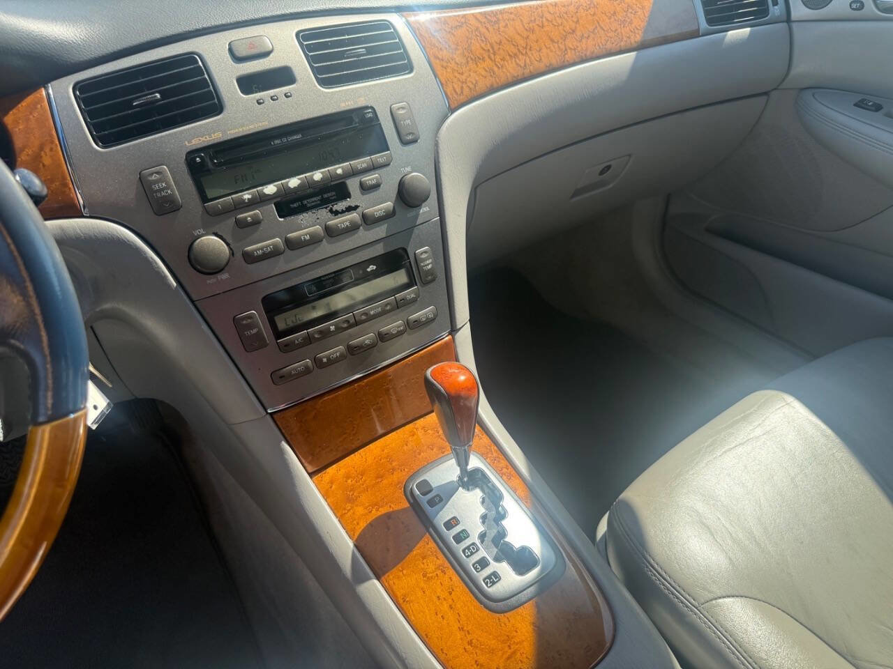 Used 2005 Lexus ES 330 image 19