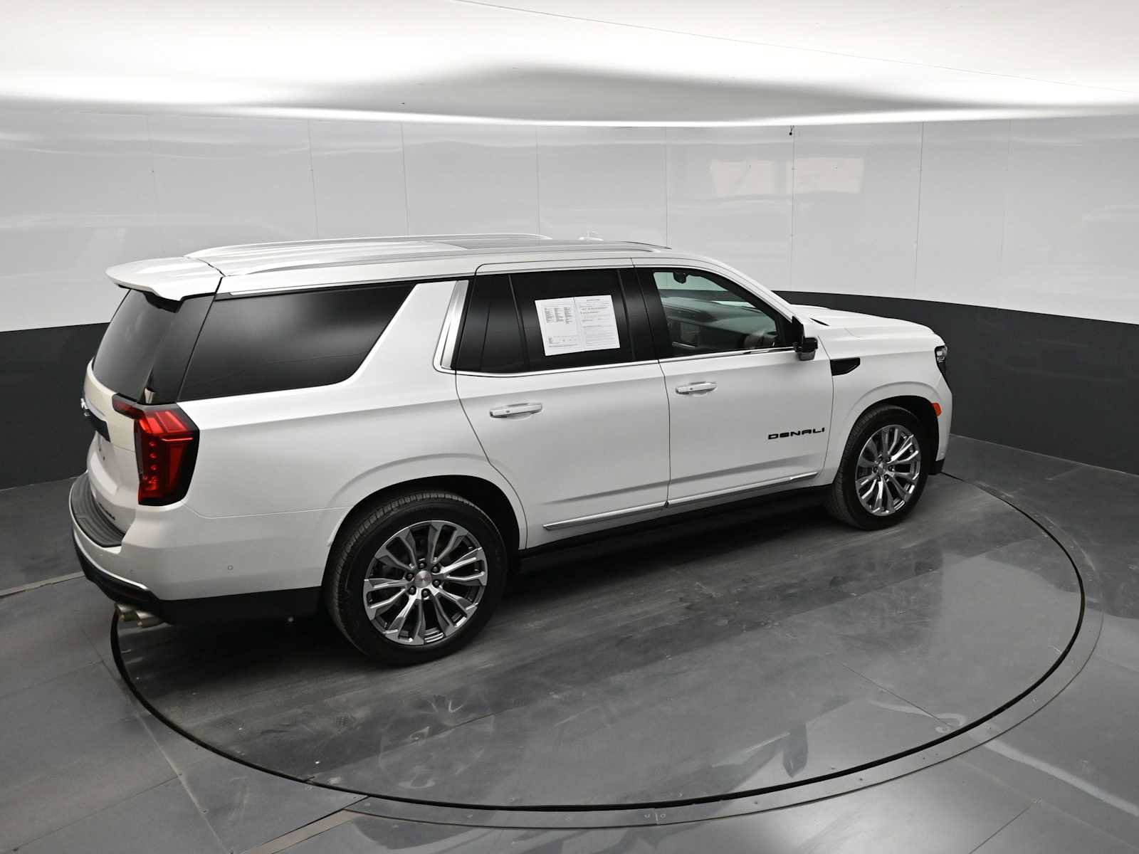 Used 2023 GMC Yukon Denali w/ Denali Reserve Package AWD/4WD image 36