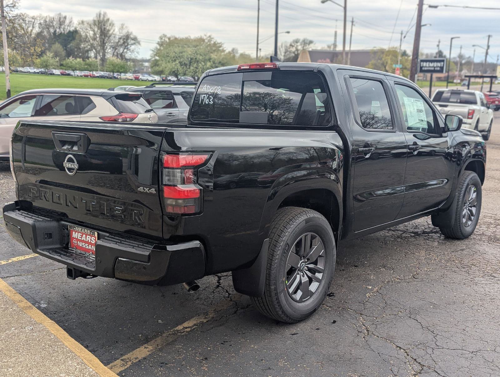 New 2026 Nissan Frontier SV AWD/4WD image 6