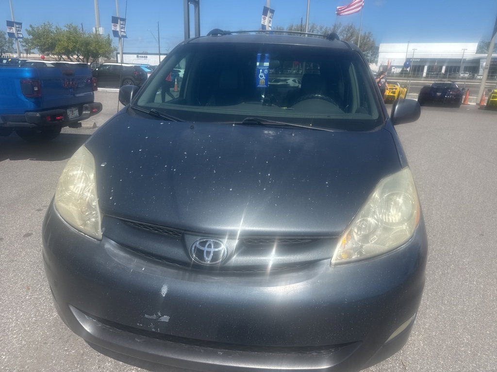 Used 2008 Toyota Sienna XLE image 7