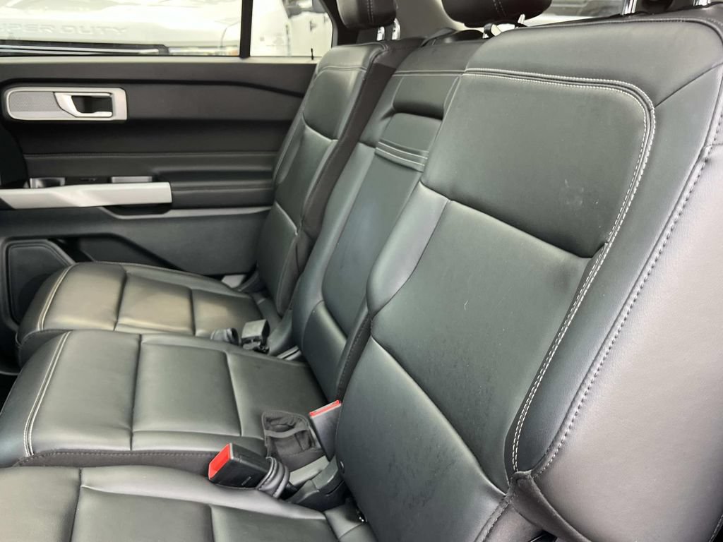 Used 2024 Ford Explorer XLT w/ Equipment Group 202A AWD/4WD image 27