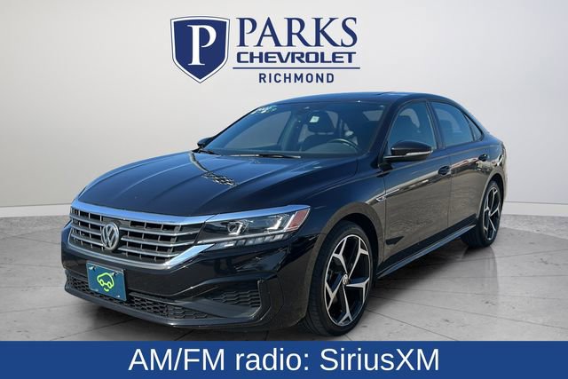 Used 2022 Volkswagen Passat 2.0T R-Line image 3