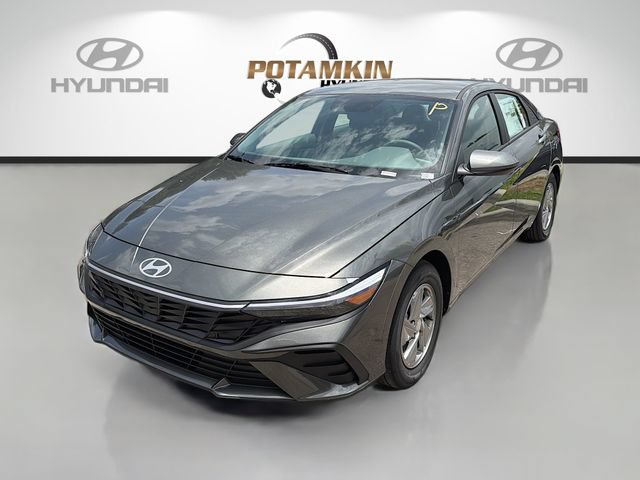 New 2026 Hyundai Elantra SE