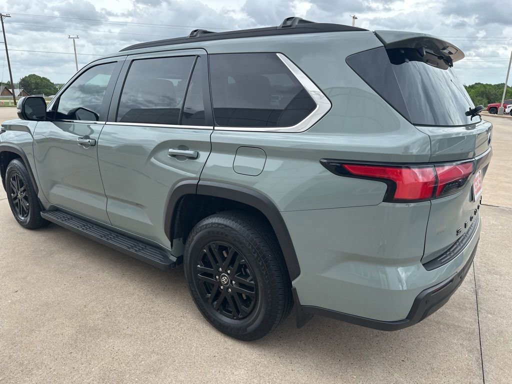 Used 2024 Toyota Sequoia SR5 w/ SR5 Premium Package AWD/4WD image 5