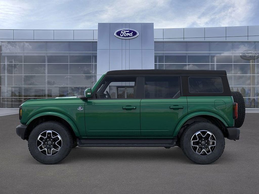 New 2025 Ford Bronco Outer Banks image 3