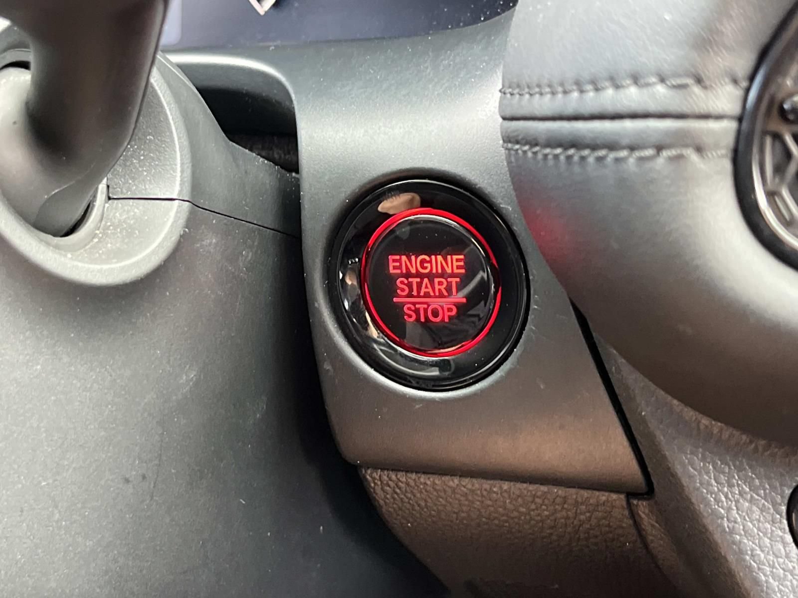 Used 2025 Honda HR-V LX image 32