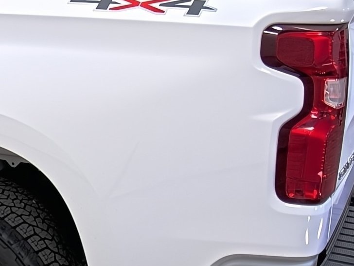 Used 2023 Chevrolet Silverado 1500 LT AWD/4WD image 10