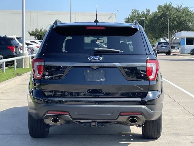 Used 2018 Ford Explorer XLT w/ Equipment Group 202A FWD image 5