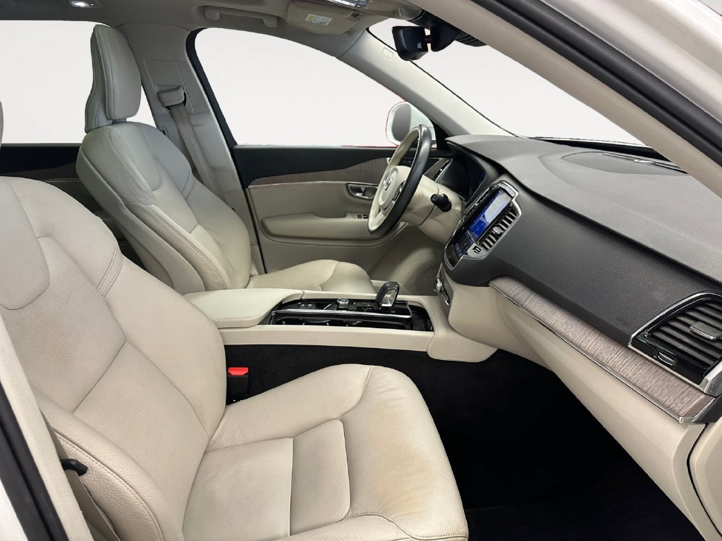 Used 2023 Volvo XC90 B6 Plus w/ Protection Package Premier AWD/4WD image 16