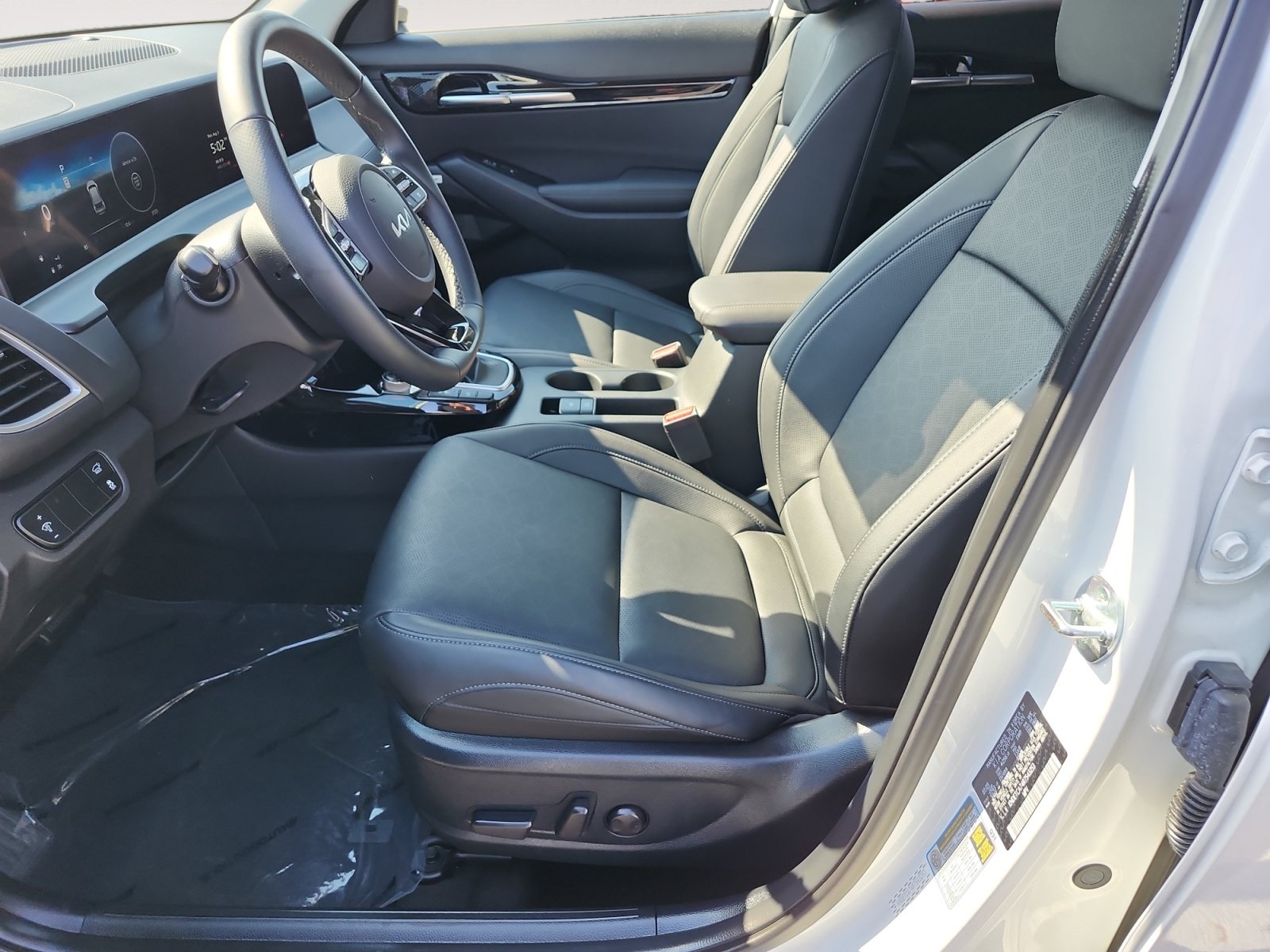 Used 2024 Kia Seltos SX w/ SX Sunroof Package AWD/4WD image 9