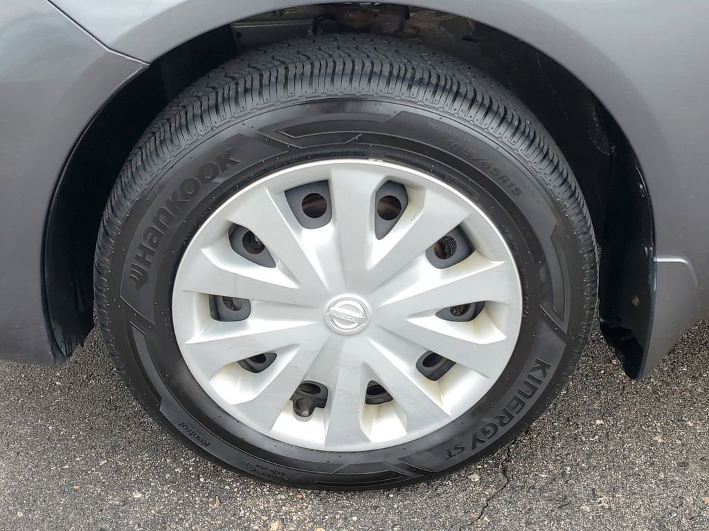 Used 2019 Nissan Versa S FWD image 28