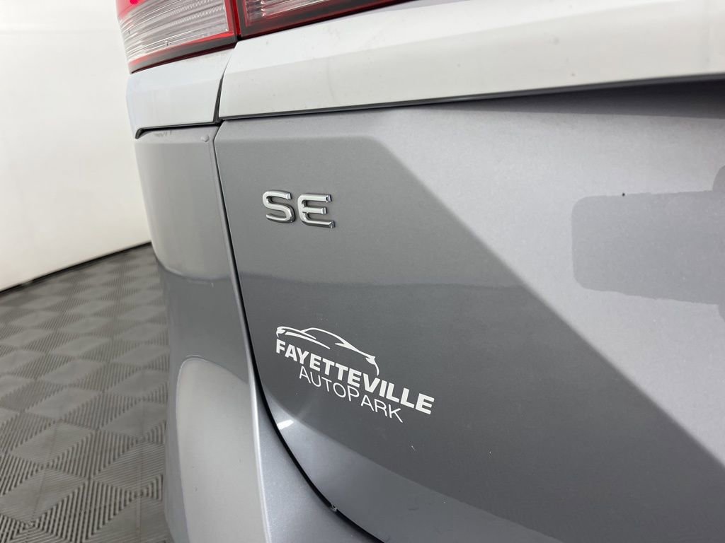 Used 2024 Volkswagen Atlas SE image 14