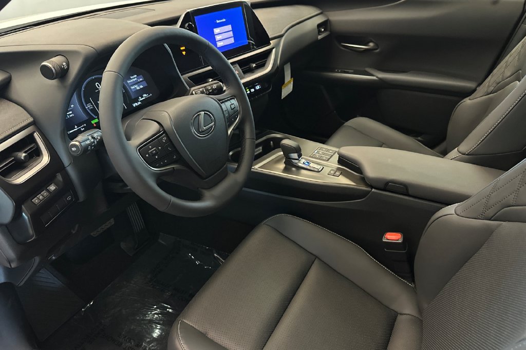 New 2026 Lexus UX 300h AWD w/ Cold Area Package image 10