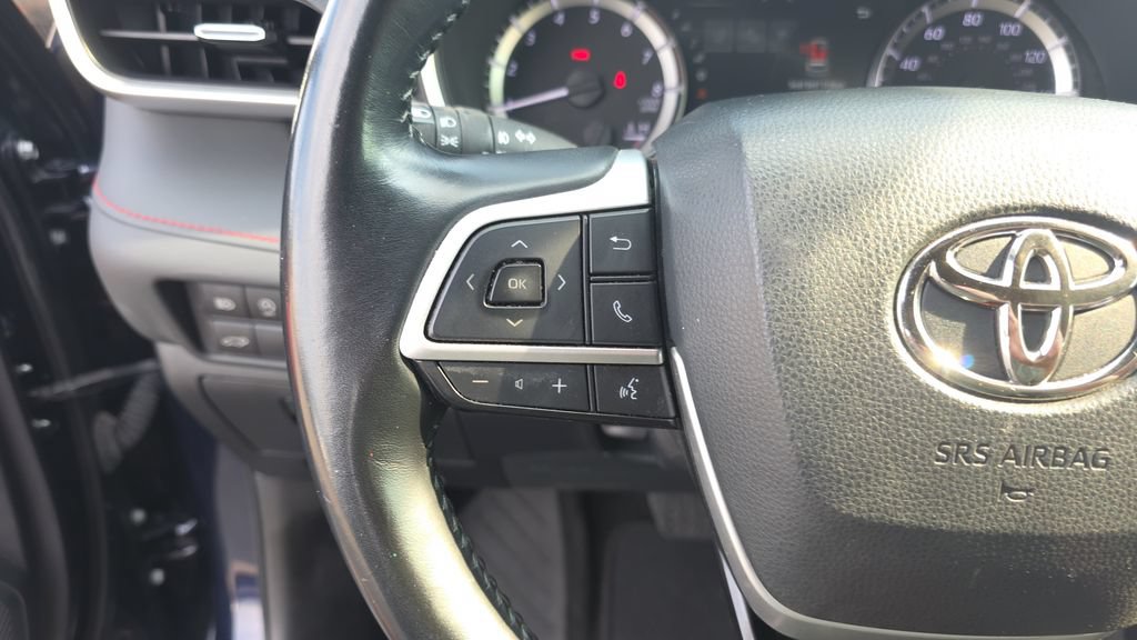 Used 2023 Toyota Highlander XSE FWD image 16
