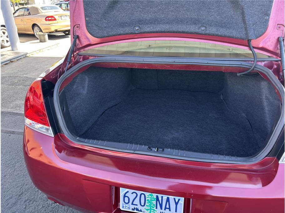 Used 2008 Chevrolet Impala SS w/ Convenience Package image 15