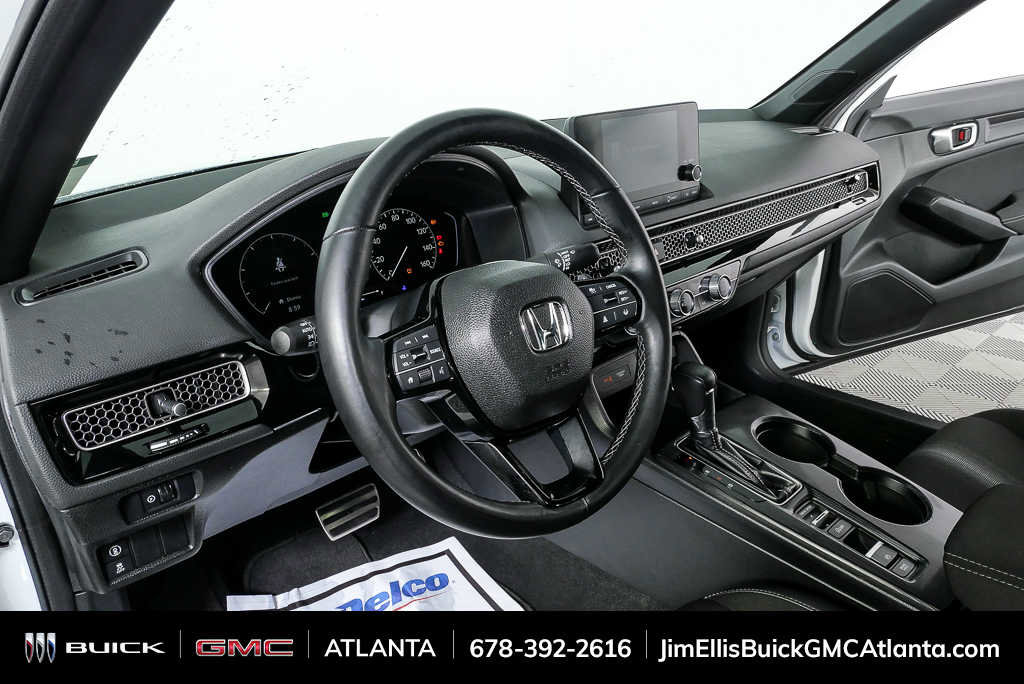 Used 2023 Honda Civic Sport image 4
