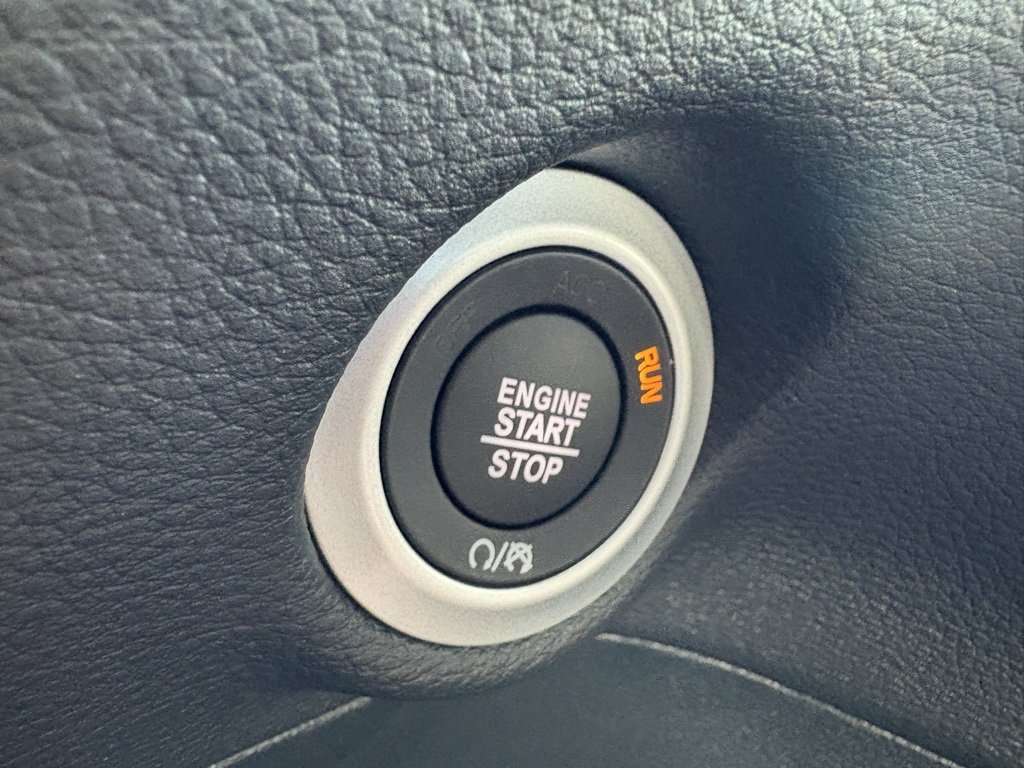 New 2026 Chrysler Pacifica Select image 40