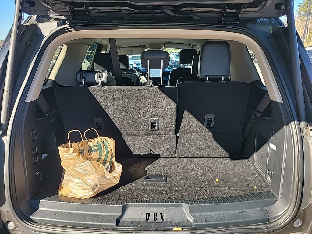 Used 2024 Ford Expedition XLT image 18