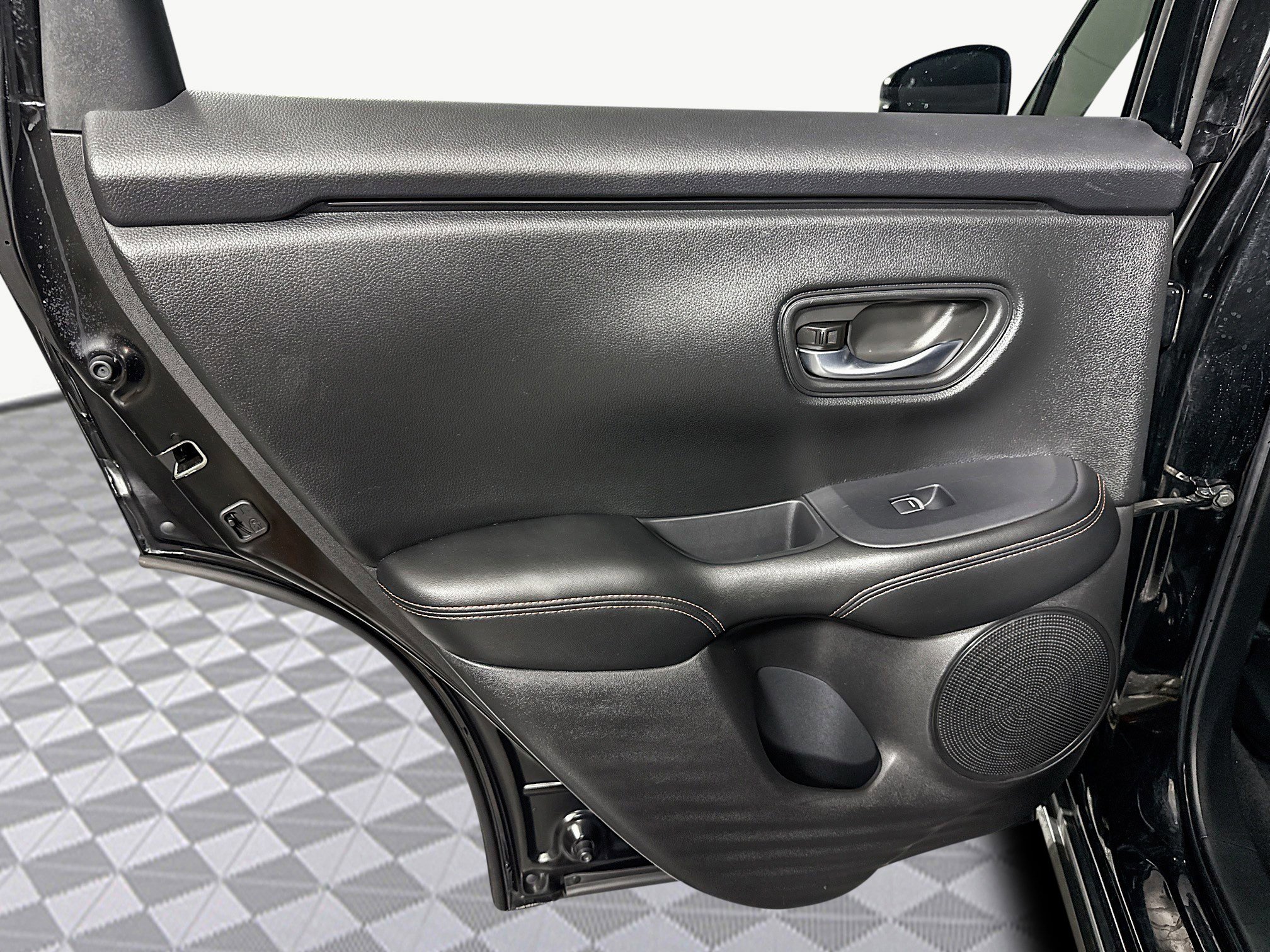 Used 2023 Honda HR-V Sport image 26