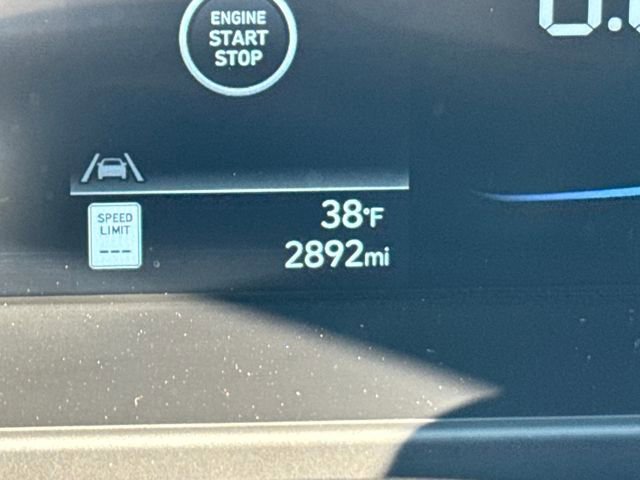 Certified 2025 Hyundai Elantra Sport image 16