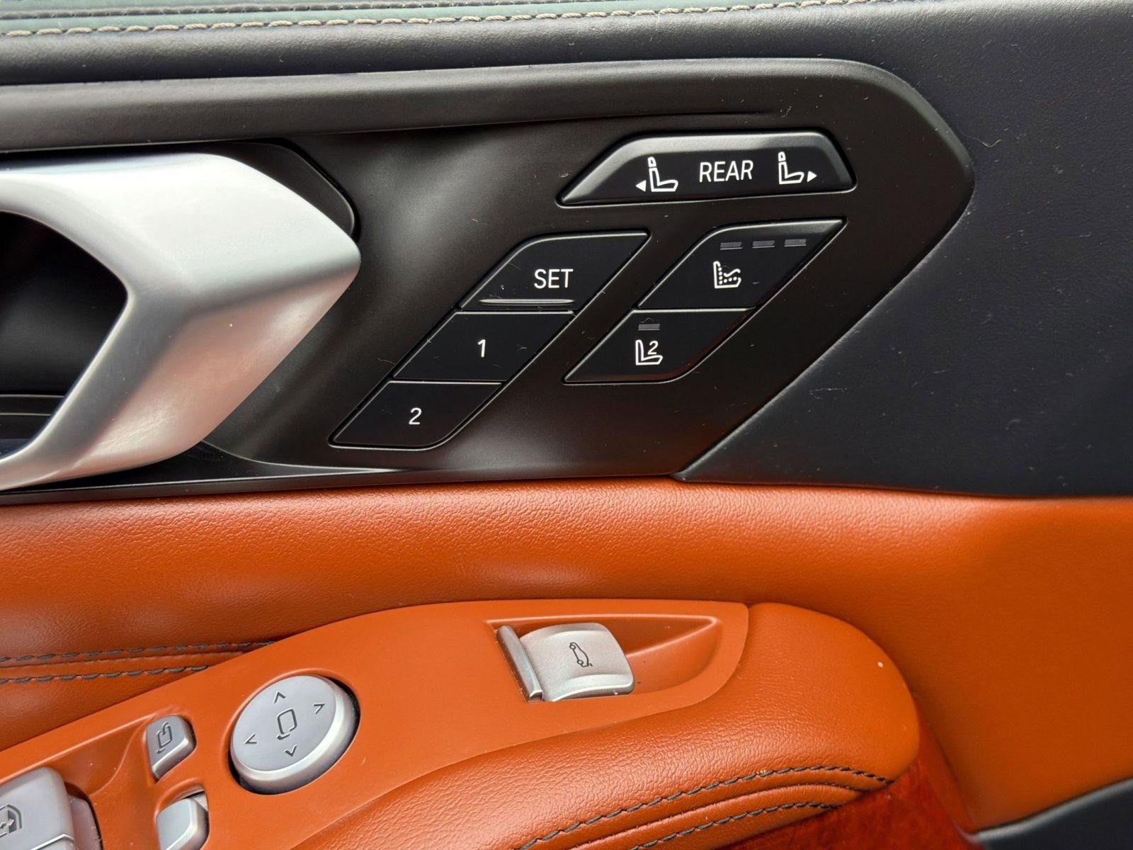Certified 2024 BMW ALPINA XB7 AWD/4WD image 22