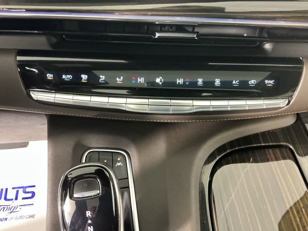 Used 2022 Cadillac Escalade Premium Luxury image 47