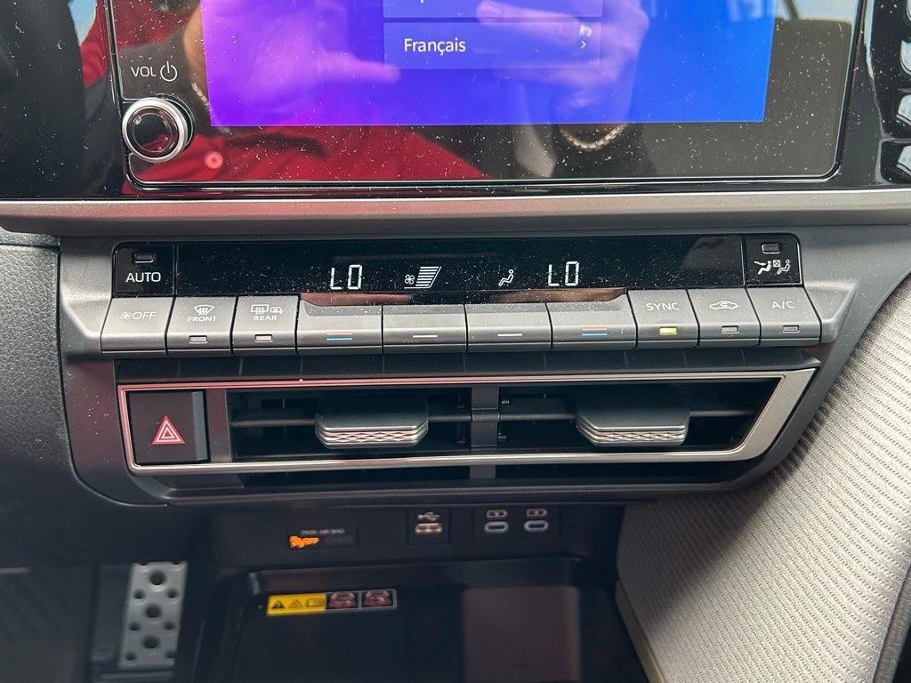 Certified 2025 Toyota Camry SE image 25