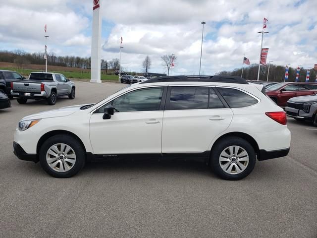 Used 2017 Subaru Outback 2.5i image 9