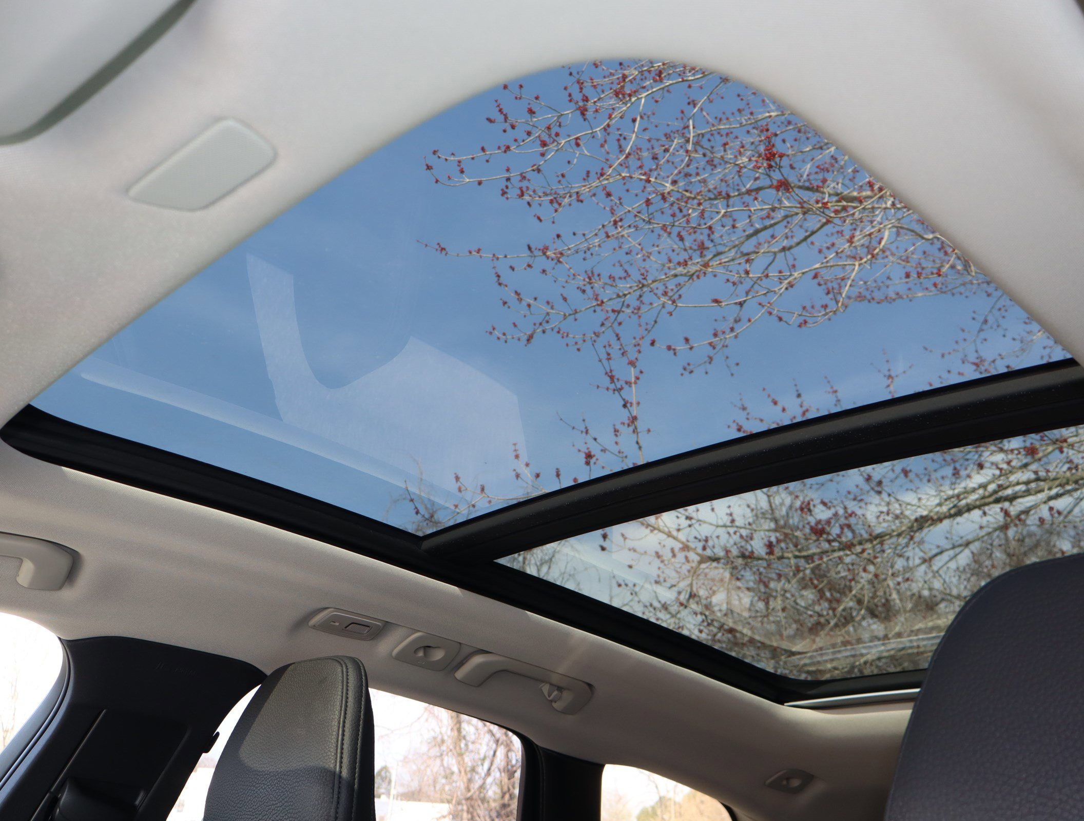 Used 2025 Volvo XC60 B5 Plus image 37