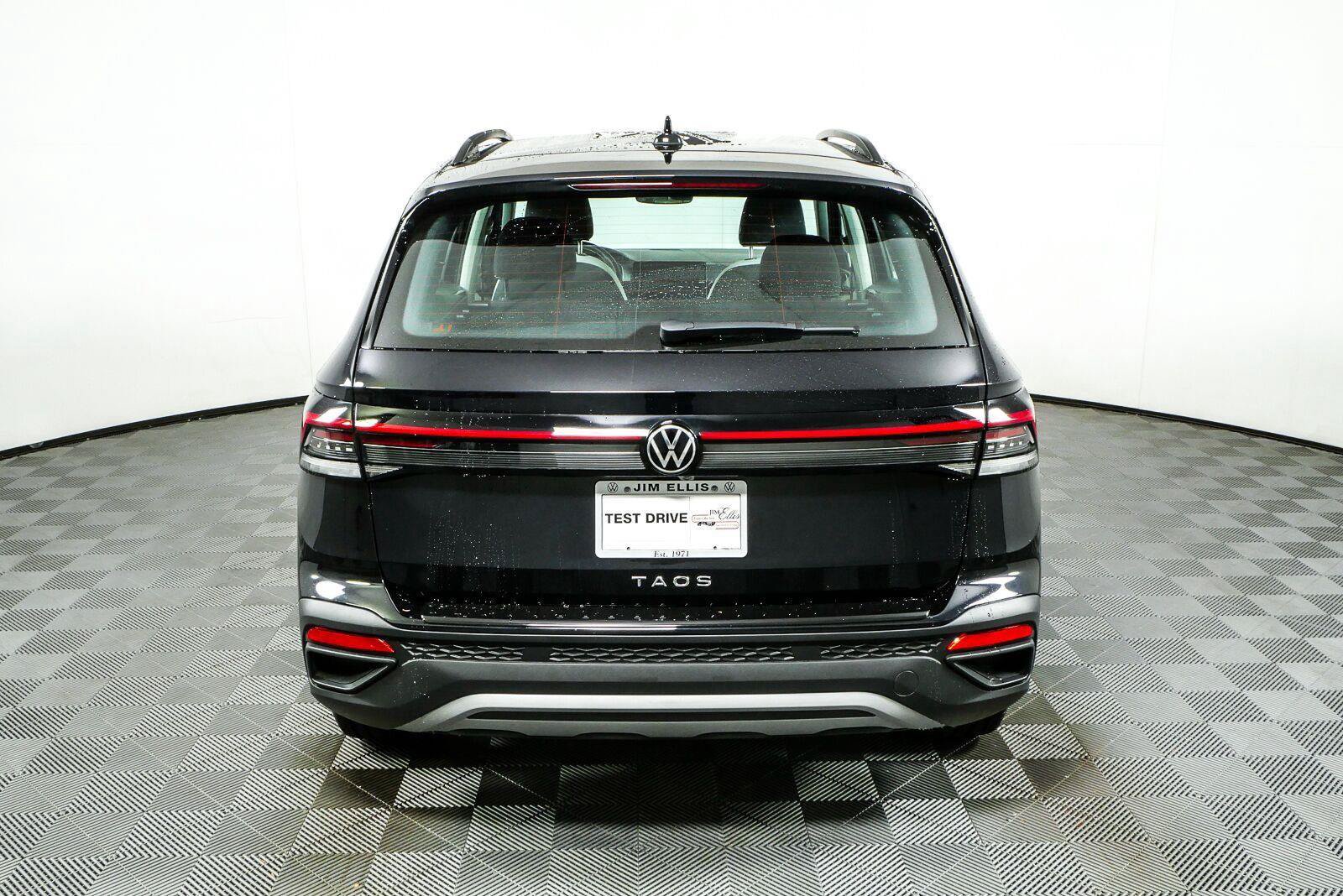 New 2027 Volkswagen Taos S FWD image 9