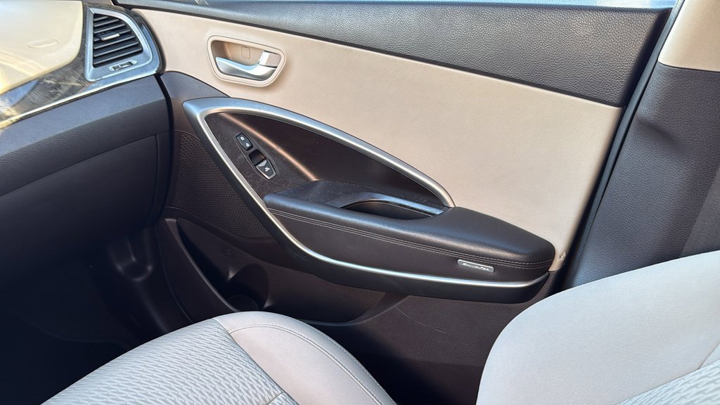 Used 2017 Hyundai Santa Fe Sport image 16