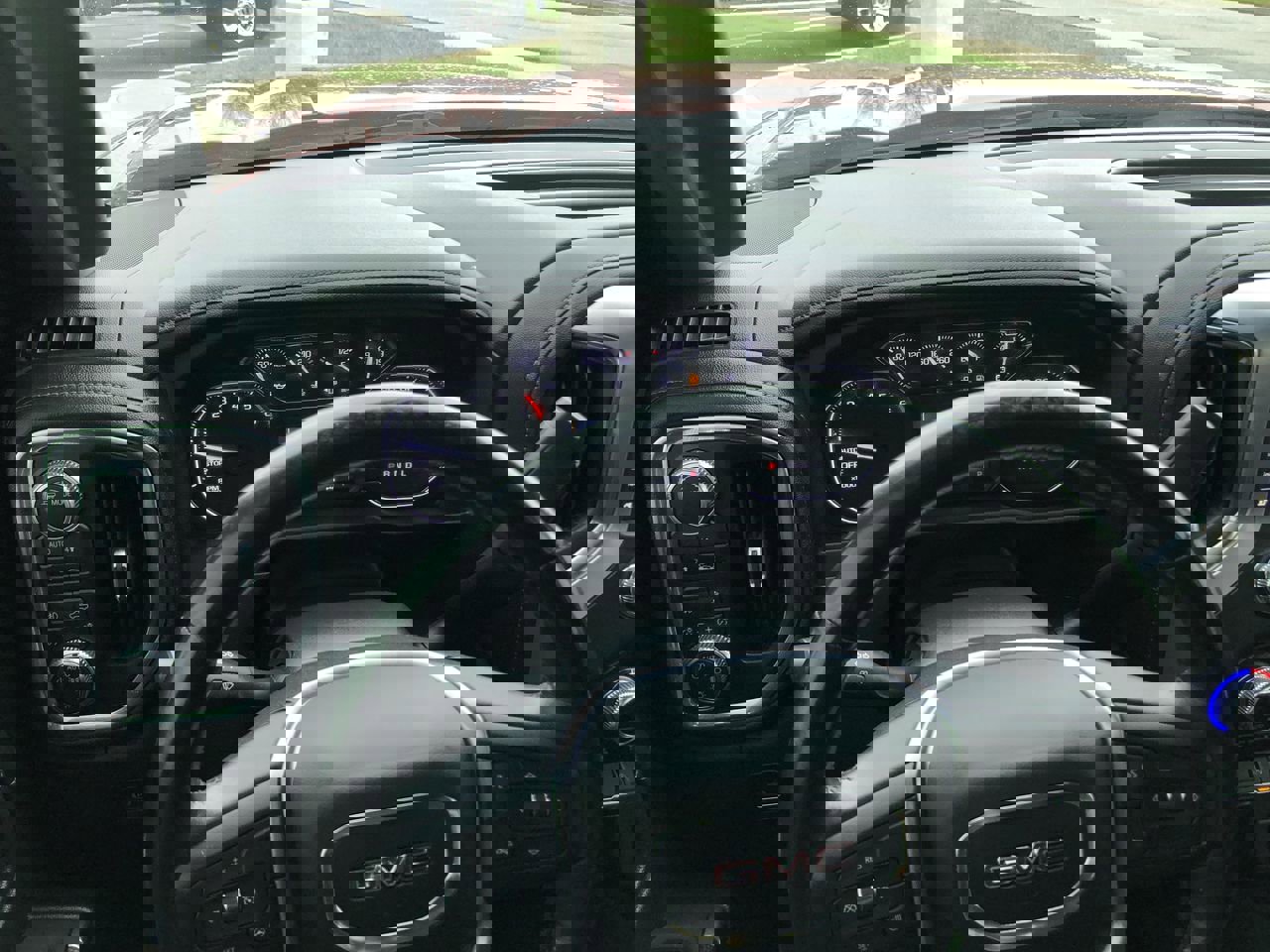 Used 2021 GMC Sierra 1500 Elevation image 18