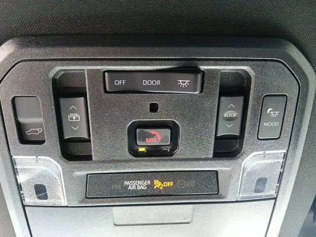 Used 2025 Toyota Sequoia Platinum AWD/4WD image 26