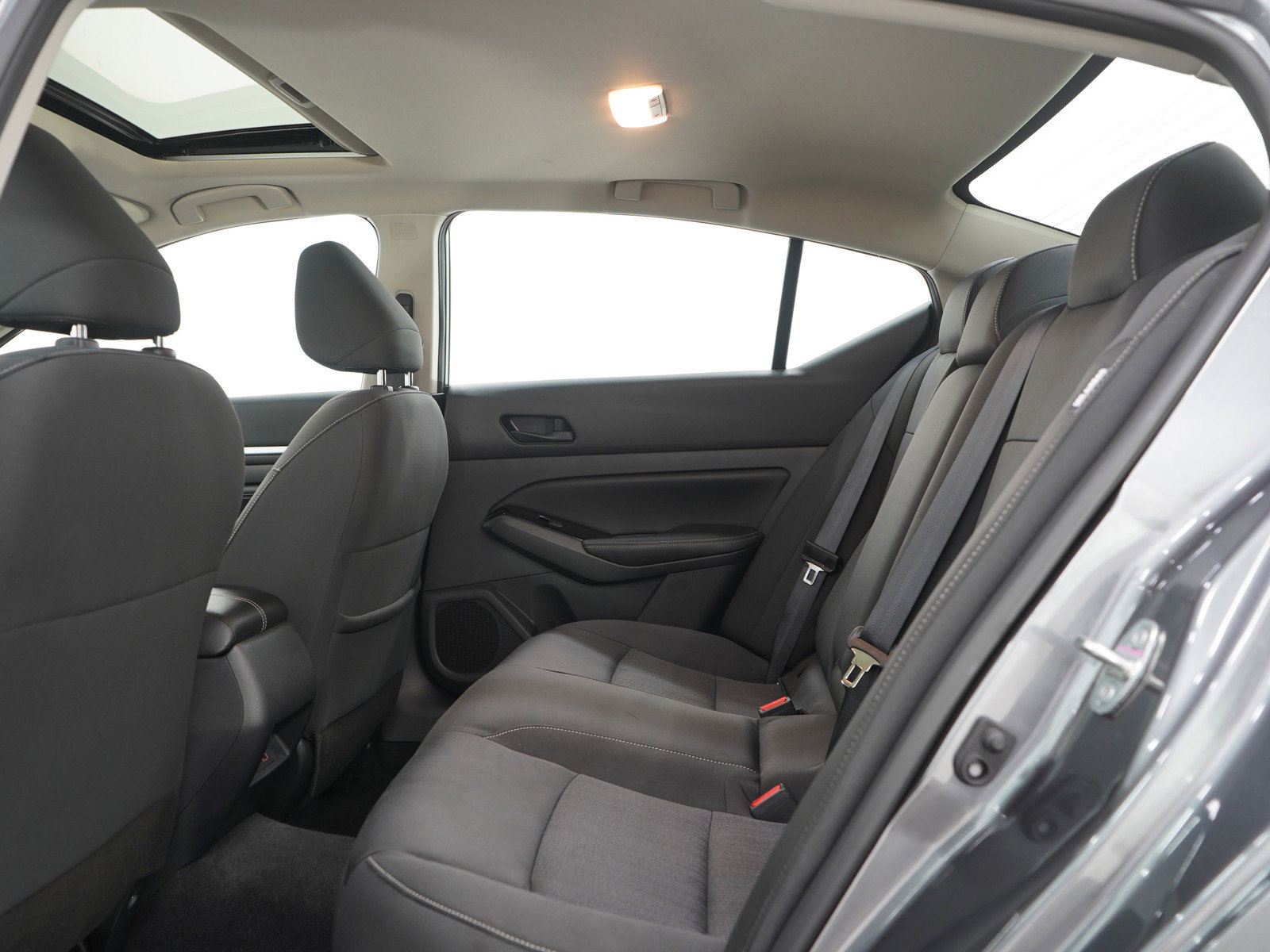 Used 2023 Nissan Altima 2.5 SV w/ SV Premium Package image 15