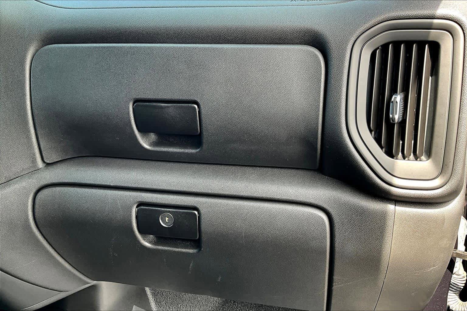 Used 2022 Chevrolet Silverado 1500 W/T w/ WT Value Package image 18