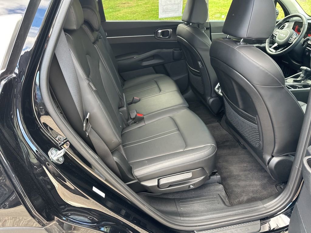 Certified 2025 Kia Sorento S image 22