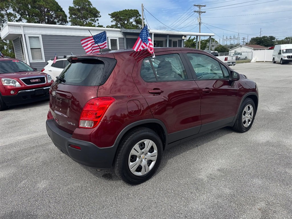 Used 2016 Chevrolet Trax LS w/ LPO, Cargo Package image 5