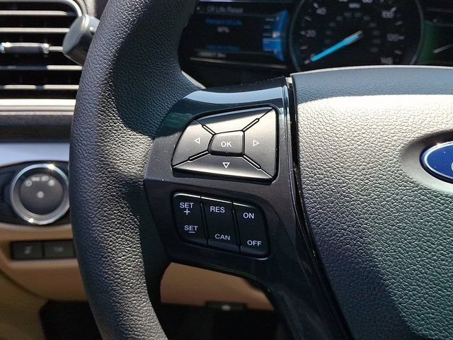 Used 2017 Ford Explorer XLT w/ Equipment Group 202A AWD/4WD image 22