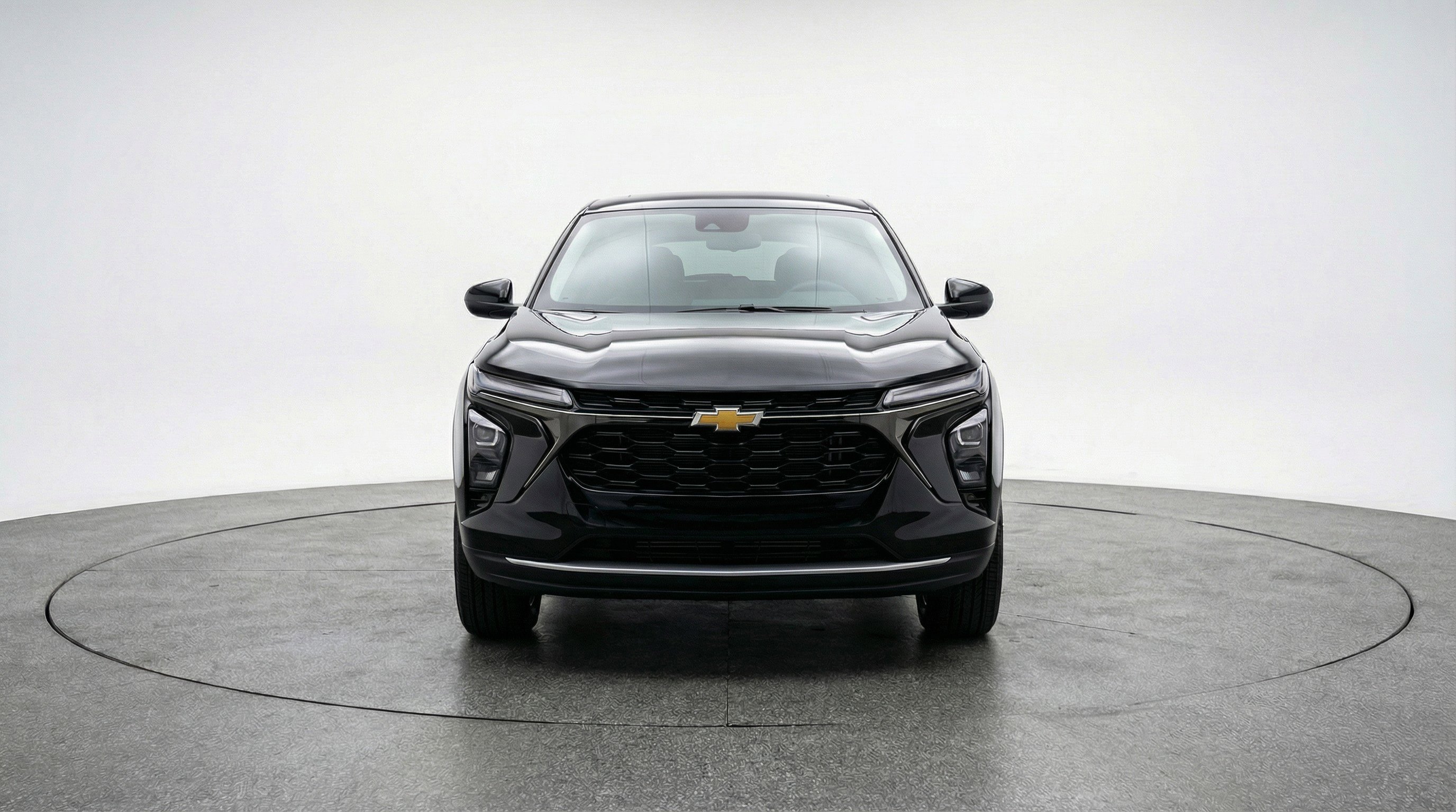 Used 2025 Chevrolet Trax LT image 2