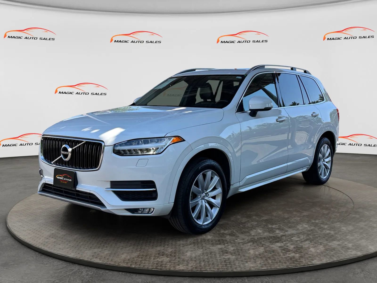 Used 2018 Volvo XC90 T6 Momentum w/ Momentum Plus Package