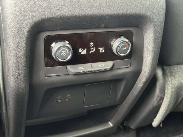 Used 2026 Chevrolet Traverse LT AWD/4WD image 14